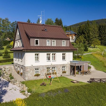 Minerva Hotell Špindlerŭv Mlýn Exteriör bild