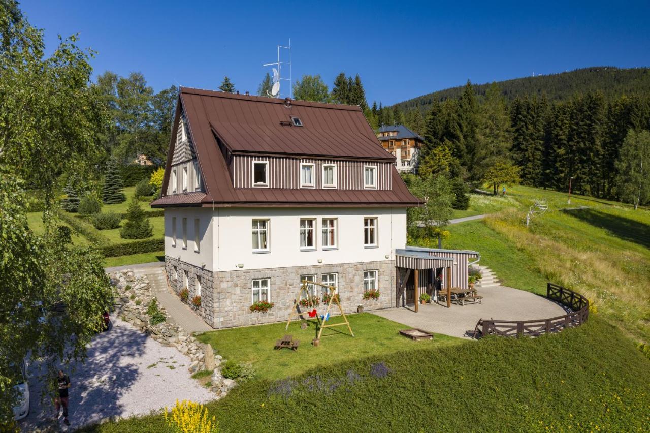 Minerva Hotell Špindlerŭv Mlýn Exteriör bild