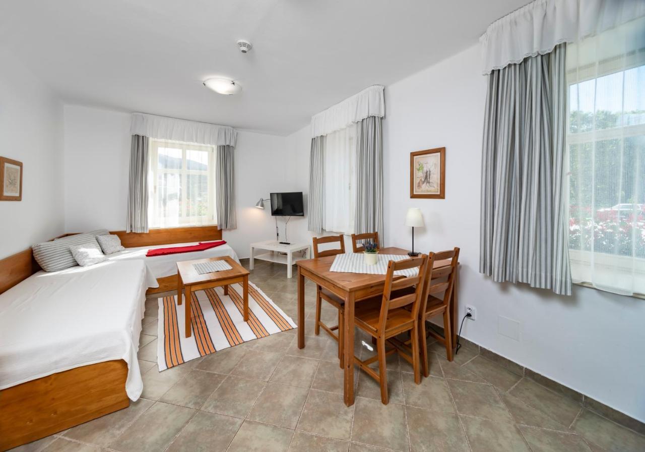 Minerva Hotell Špindlerŭv Mlýn Exteriör bild