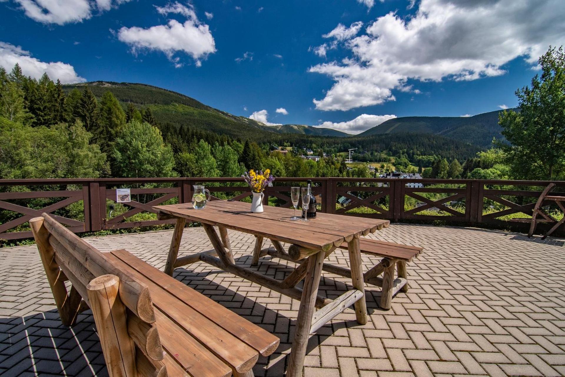 Minerva Hotell Špindlerŭv Mlýn Exteriör bild